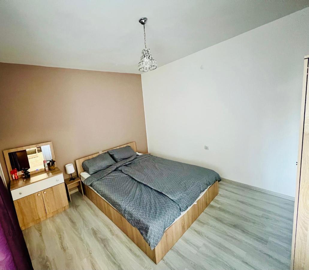 Midtown Apartment Kŭrdzhali Eksteriør bilde