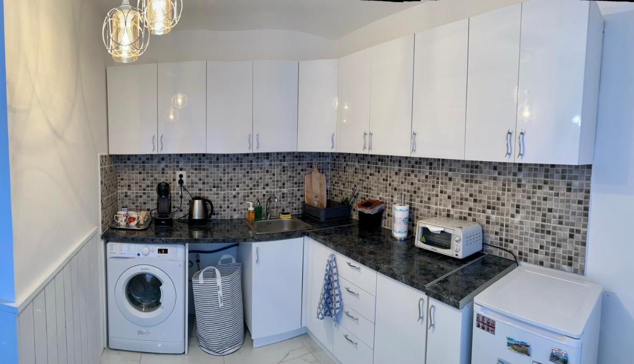 Midtown Apartment Kŭrdzhali Eksteriør bilde