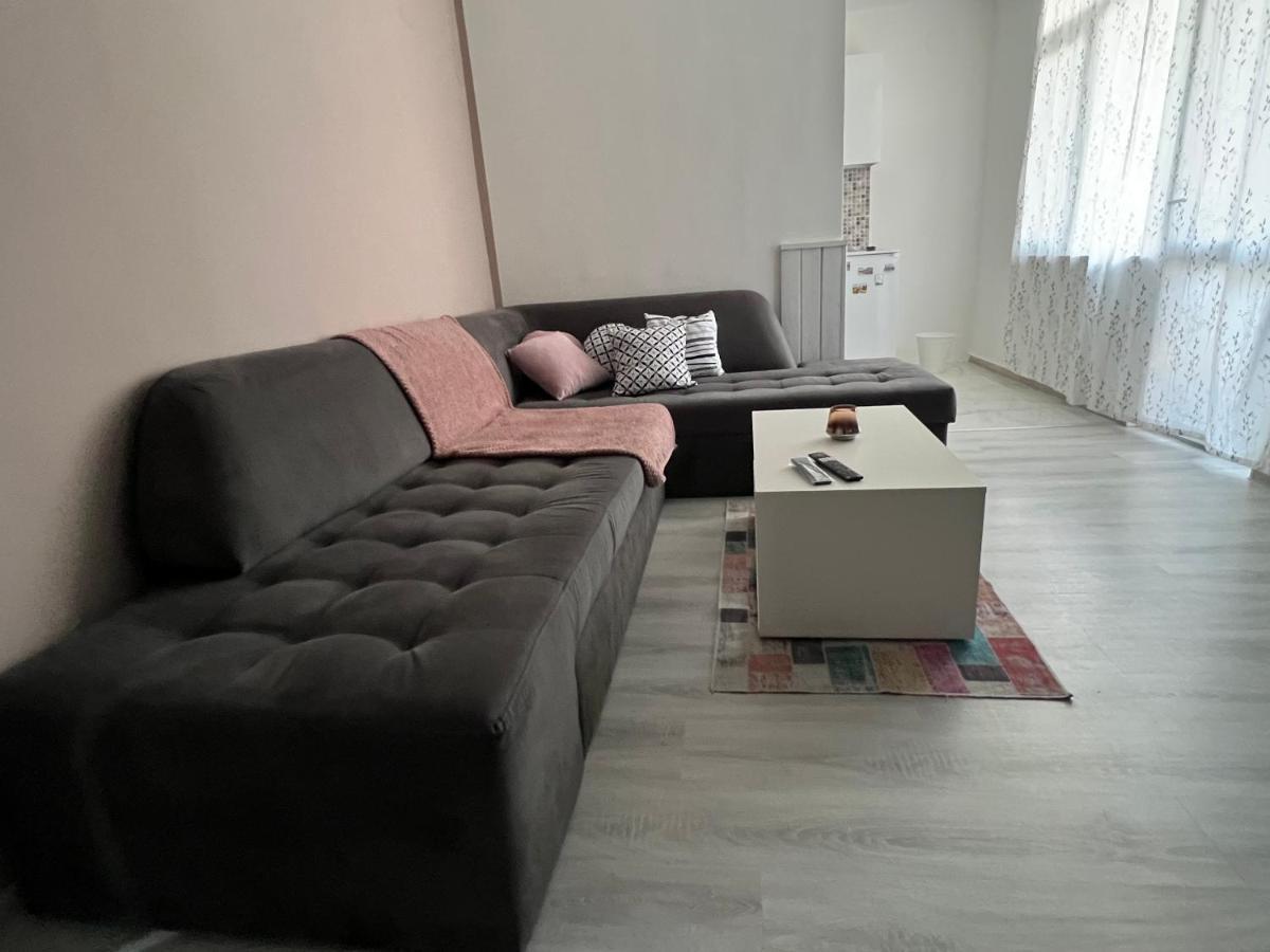 Midtown Apartment Kŭrdzhali Eksteriør bilde